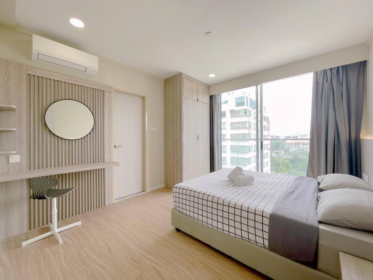 Queensland Suites At Aru Suites, Kota Kinabalu Esterno foto