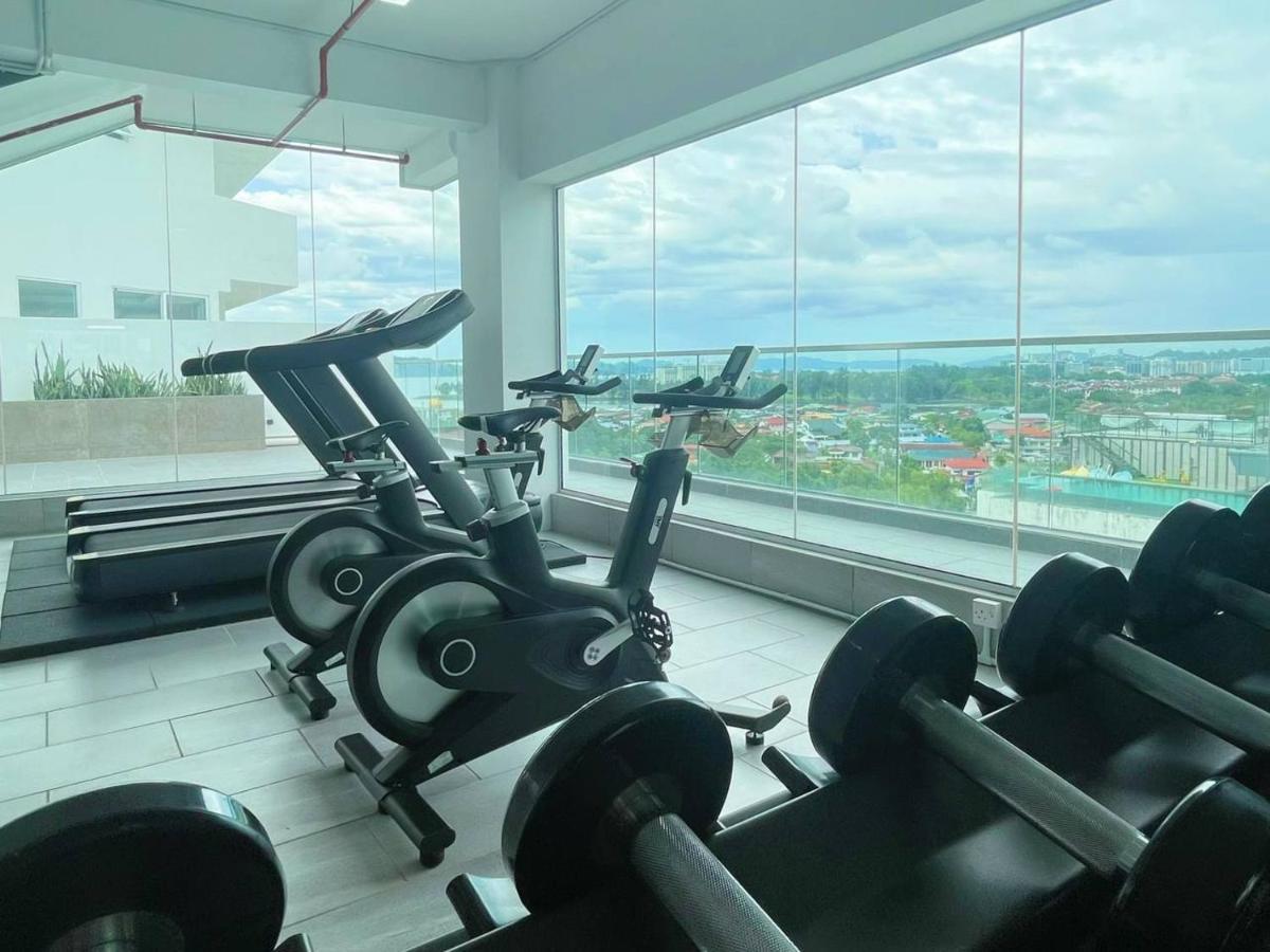 Queensland Suites At Aru Suites, Kota Kinabalu Esterno foto