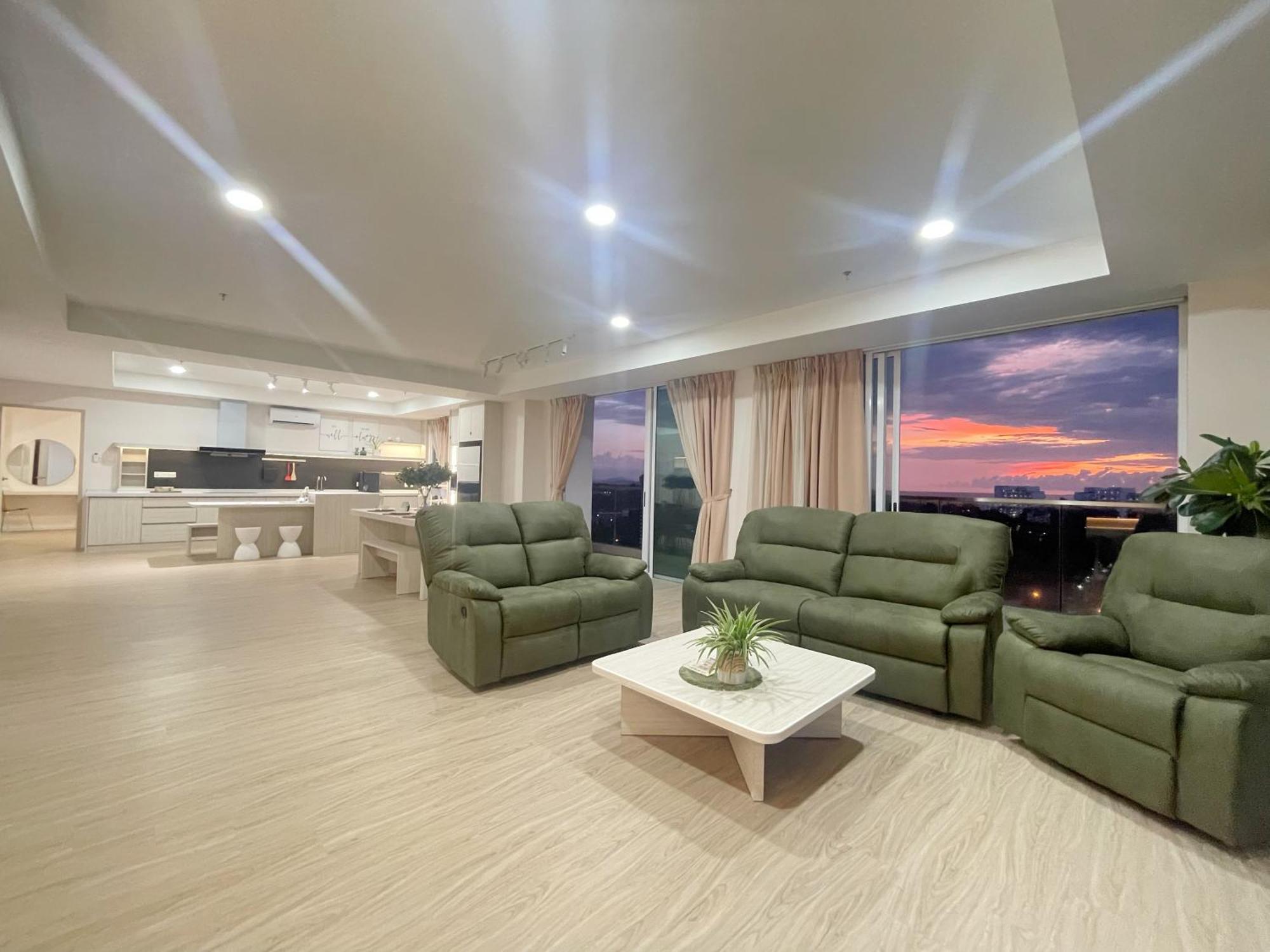Queensland Suites At Aru Suites, Kota Kinabalu Esterno foto