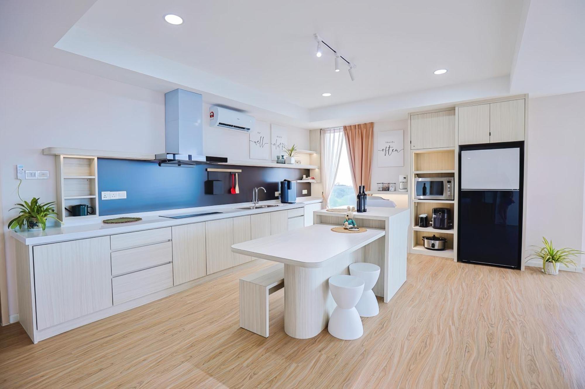 Queensland Suites At Aru Suites, Kota Kinabalu Esterno foto